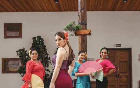 Bianca Benavides junto a otras artistas que estarán en el espectáculo de 'Aires de Sevilla'.