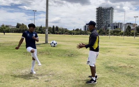 En La Carolina hay jóvenes que entrenan y que han debido cambiar sus horarios para sentirse más seguros