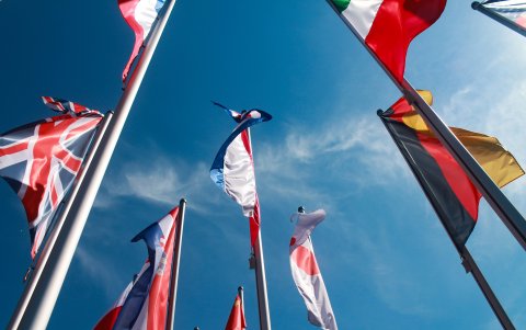 Estos poderosos países podrían independizarse del dólar y crear su propia moneda.