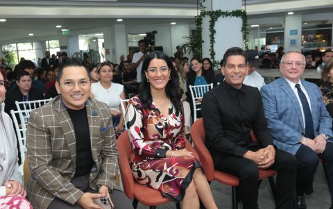 José Alberto Hidalgo, Gilda Alcívar, Ismael Cala y Roberto Passailaigue.