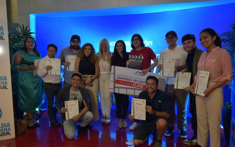 Estudiantes del ITSU y la Espol quedaron en segundo y tercer lugar en el concurso.