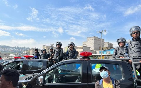 Dentro del informe también se menciona el despliegue de vehículos y personal a Quito.