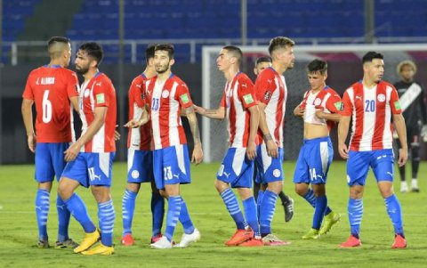 La selección paraguaya es la favorita en el partido ante su similar de Perú.