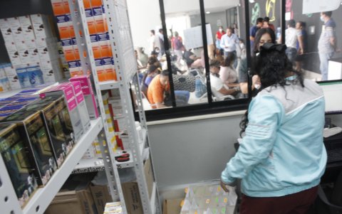 Estado. Una de las denuncias principales de la nueva dirección gira en torno a las medicinas caducadas y próximas a caducar y que quedaron de la administración anterior.