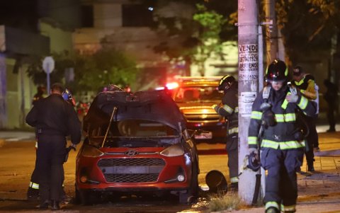Ataque. Este fue uno de los coches bomba que se usó para generar pánico en la capital.