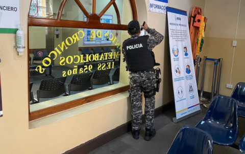 Miembros del GIR realizaron una revisión interna en las dependencias del IESS.