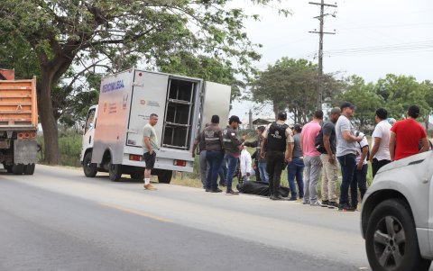 El cuerpo del concejal Vera fue hallado junto a unos matorrales en la vía entre Salitre y Daule.