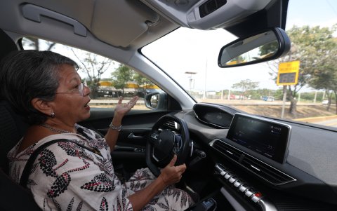 Gloria Bedoya con todas las multas pagadas (44) ha gastado cerca de $ 3.000, sin contar los gastos administrativos.