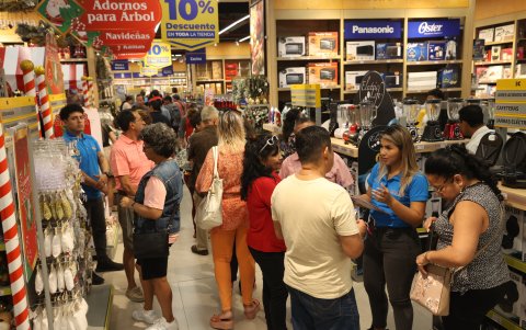 Estuardo Sánchez. Los descuentos atraen a los clientes.