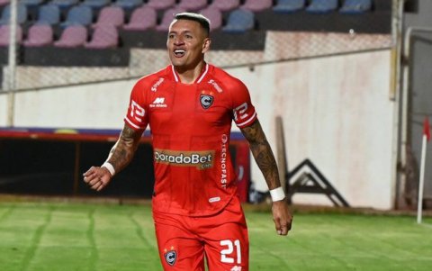 Carlos Garcés fue reemplazado al minuto 80.