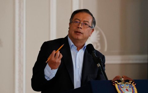 El presidente de Colombia, Gustavo Petro, busca desterrar el narcotráfico y un cese a la violencia con los grupos irregulares.
