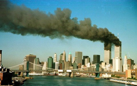 El humo se esparció por toda la ciudad de Nueva York después del impacto de los aviones contra las Torres.