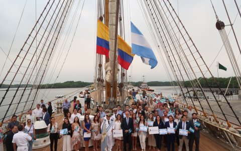 Se llevaron a cabo diversos actos, como la promesa a la Bandera Argentina por parte de residentes argentinos en el país, la entrega de una espada al viceministro de Defensa Nacional de Ecuador, vicealmirante (SP) Rafael Poveda Romero y se rindió honores póstumos al veterano de la Guerra de las Malvinas, cabo Segundo Mártir Antonio Rivero, con la entrega de la Medalla Presidencia Conmemorativa a su viuda.