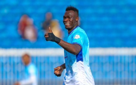 Caicedo dejará el fútbol árabe.