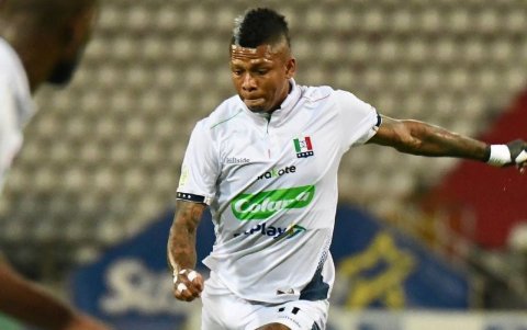 Billy Arce volvió a la titularidad en Once Caldas.