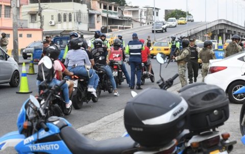 Durante los operativos se observó también la prohibición de dos ocupantes en moto.
