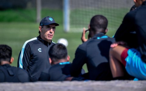 Guillermo Almada lleva 5 años dirigiendo en México.