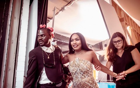 Backstage del calendario Pirelli.