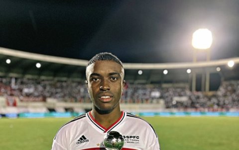 Jhegson Méndez tendría sus horas contadas en Brasil.