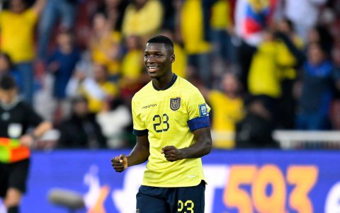 Moisés Caicedo fue elogiado por la cuenta del Chelsea en redes sociales.