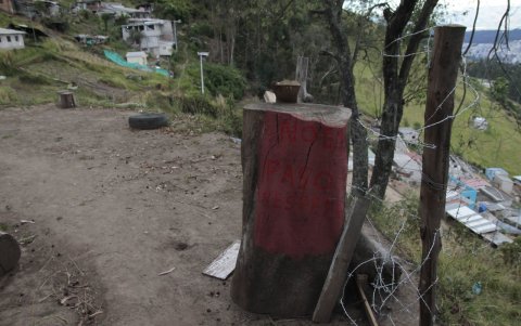 Límite. Este poste marca una división en el trayecto, ya que es propiedad privada.