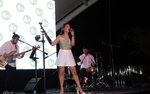 Daniela y sus Cats deleitaron al público.