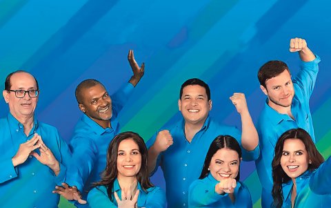 Augusto Verduga (derecha) fue unos de los siete candidatos al Consejo de Participación Ciudadana (CPCCS) de la denominada Liga Azul que apoyaba el correísmo.