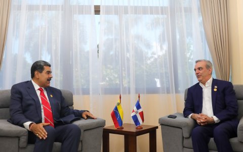 Nicolás Maduro se reunió con Luis Abinader, Presidente de República Dominicana en la cumbre G77+China