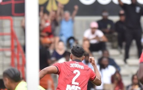 Luis Segovia anotó su primer gol en la liga de Bélgica.