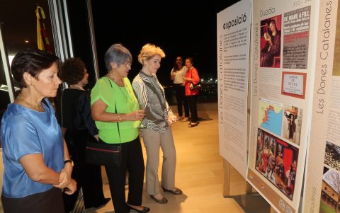 Se inauguró la cuarta y última temporada de exposición de Las Mujeres Catalanas, cada una con 16 plafones, que se trasladó a Casal Catalá, hasta el 30 de septiembre.