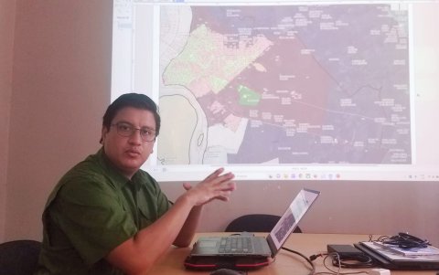Héctor Hugo es el autor del proyecto Delta de remodelación del área externa de la Universidad de Guayaquil, de la cual es catedrático y actual director del Departamento de Obras Universitarias.