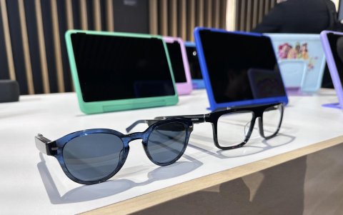 Fotografía de las nuevas versiones de dispositivos de Amazon presentados en el edificio HQ2 de Amazon hoy, en Arlington, Virginia (EEUU).