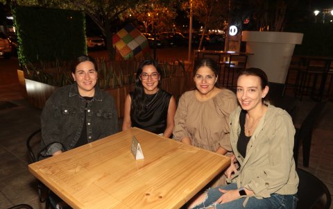 Cristina Pérez, Maru García, Gabriela Márquez y María Péndola.