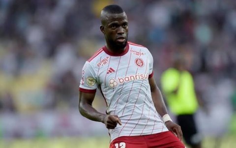 Enner Valencia cayó derrotado ante Atlético Paranaense.