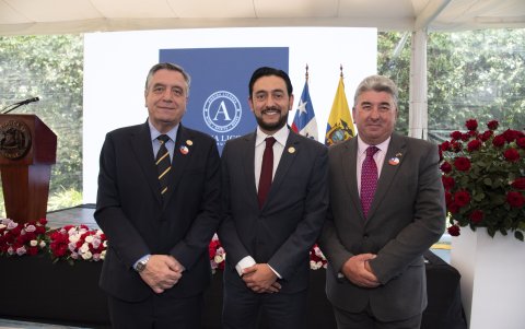 Patricio Donoso, Daniel Legarda y Chris Campbell.