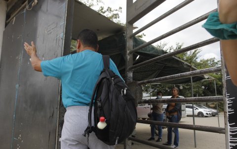 Los docentes asistieron a los establecimientos educativos, a pesar de que no hubo asistencia de estudiantes