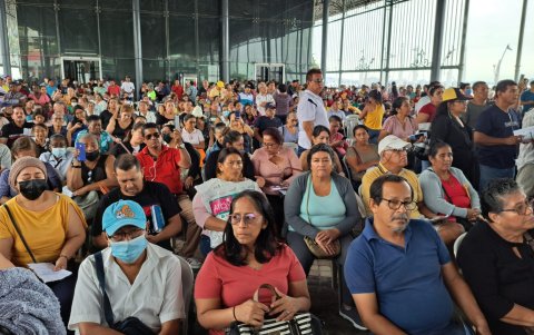 En la última socialización acudieron cientos de personas para conocer del proceso.
