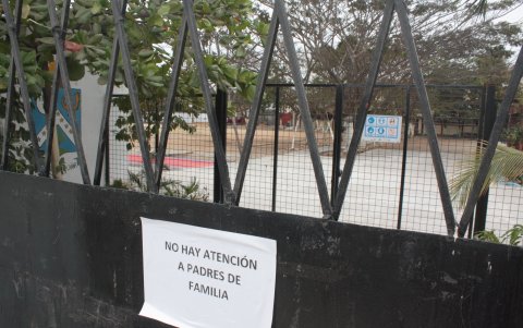 Notas. Varias instituciones vacías y sin atención a padres de familia.