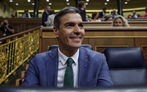 El presidente del Gobierno en funciones, Pedro Sánchez, participa en la primera sesión del debate de investidura del candidato popular Alberto Núñez Feijóo a la Presidencia del Gobierno.