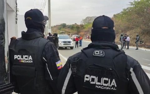 Hubo operativos en planteles del distrito Nueva Prosperina pero a pocos metros hubo otro hecho delictivo.