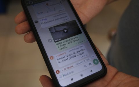 Comunitario. En el chat que tiene el barrio se reportan las novedades de personas, autos y motos sospechosas y pese a que se dio la alerta, la policía jamás llegó, dijeron los vecinos.