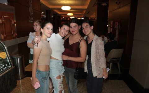 Alexa Hansen Vik, Viviana Barona, Alexandra Achi y Camila Martínez.