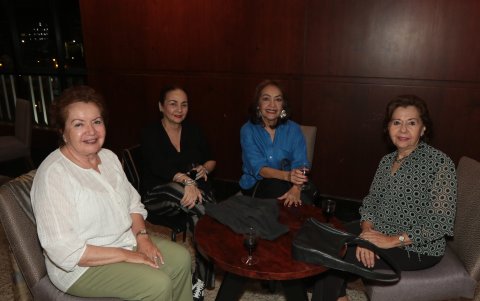 Martha de Aguirre, Gilda Boloña, Linda de Boloña, Janeth de Zea.