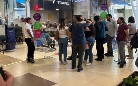 Guayaquil. Las filas y los reclamos en esta ciudad tampoco faltaron.