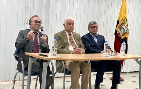 A inicios de octubre, el ministro Santos Alviite había descartado los cortes de luz en el país.