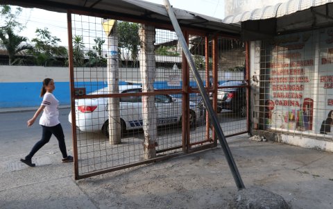 En los barrios periféricos intentan también protegerse de la inseguridad con rejas.