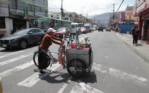 Informalidad. En otro espacio la presencia de ambulantes es inevitable.
