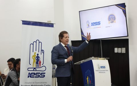 EL PRESIDENTE DEL CONSEJO DIRECTIVO DEL IESS, ALFREDO ORTEGA, DURANTE LA SESIÓN DE ANIVERSARIO DEL HOSPITAL  TEODORO MALDONADO IESS_FREDDY RODRÍGUEZ