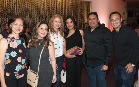 Silvia Castillo, Paola Berrezueta, Isabel Cevallos, David Antepara, Sofia Ordóñez y David Cantos.