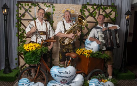 La popular agrupación de Munich es infaltable en la fiesta alemana que se celebra en Guayaquil.